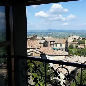 Residenza Palazzo Saloni 3*, Montalcino Italië