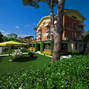 Versilia 2*, Lido di Camaiore Italië